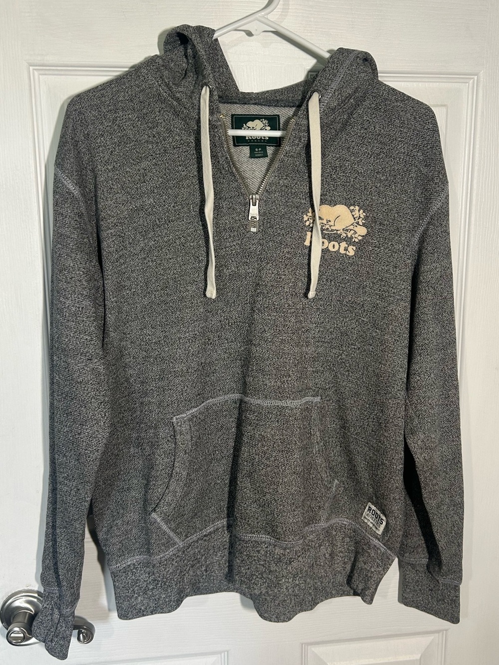 Roots Half-Zip Hoodie in Charcoal Gray with Cream Logo Size Medium Thumbholes